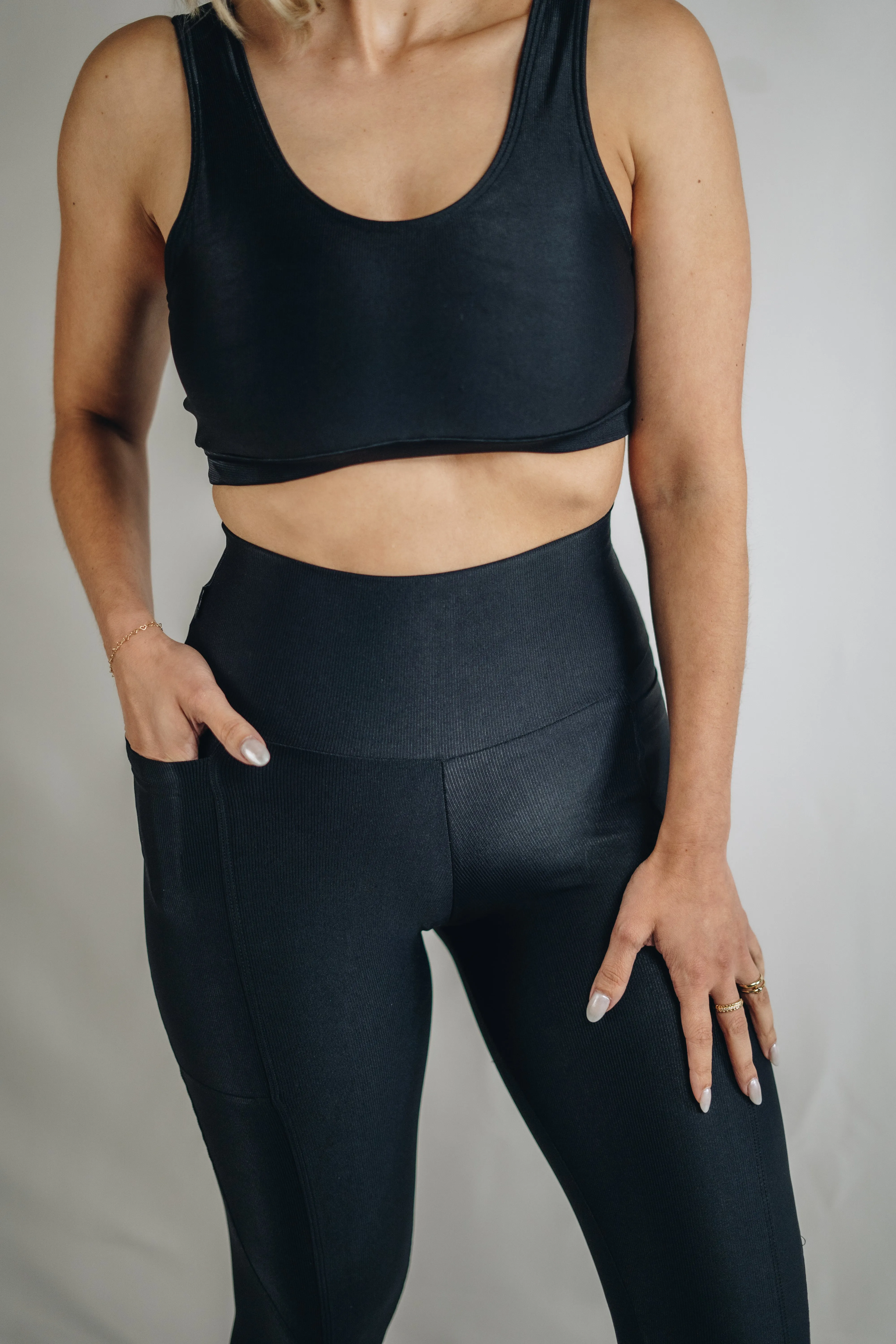 Brazilian High-Waisted Wonder pants with pockets